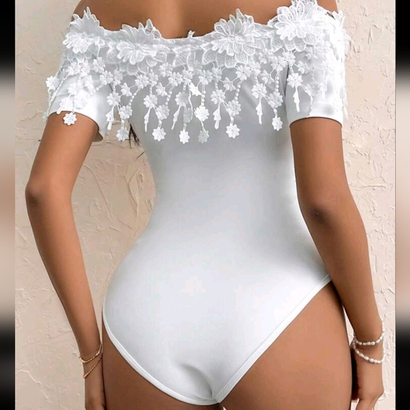 Women Lace Off-Shoulder Bodysuit With Floral Trim For Elegant Holiday - Picture 2 of 4